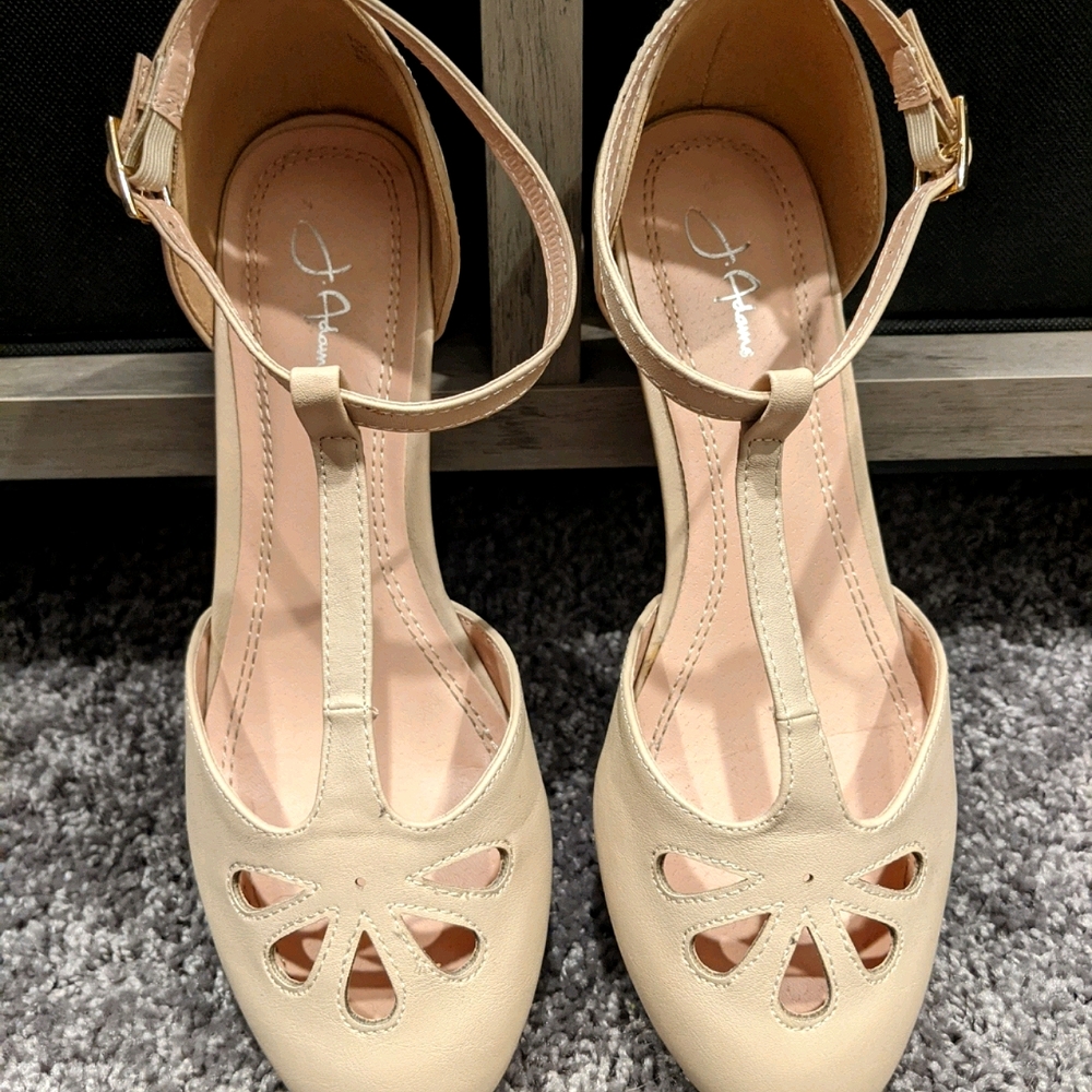 J Adams Vintage Cutout Low Heel